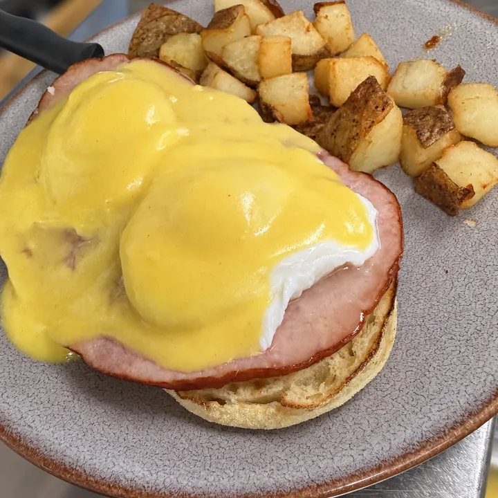 Ham Eggs Benedict